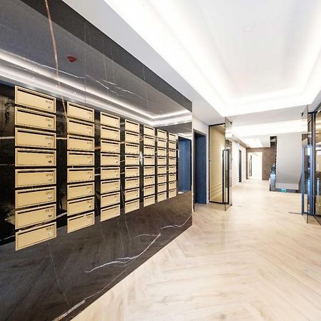 Brand New Luxury Apartment In The Heart Of 브라쇼브 외부 사진